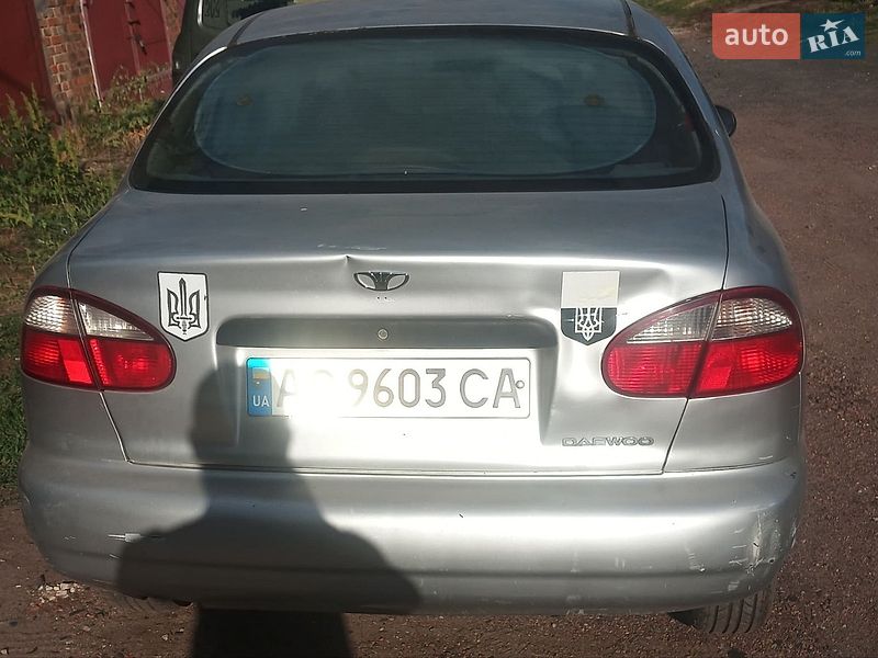 Седан Daewoo Sens 2003 в Нововолынске