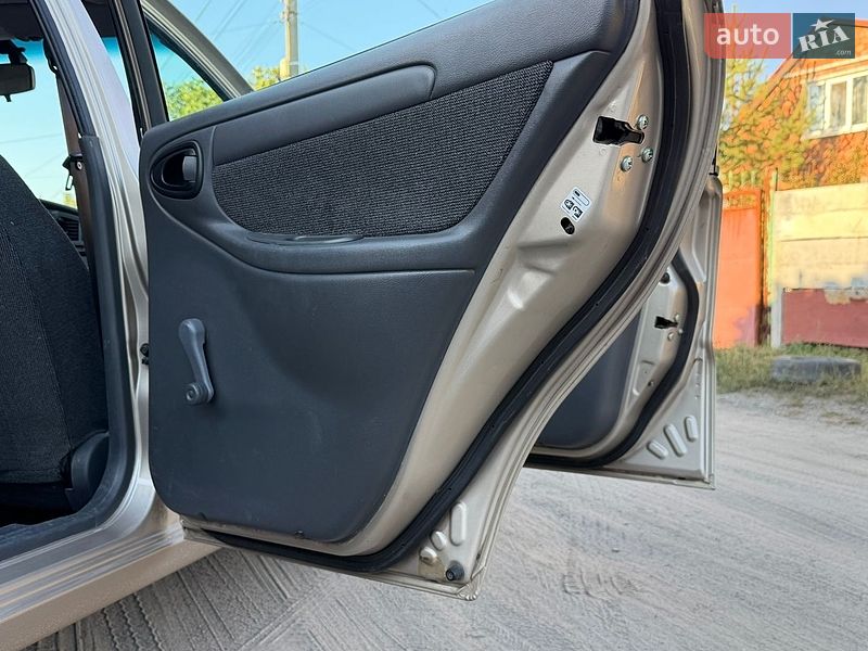 Седан Daewoo Sens 2012 в Днепре