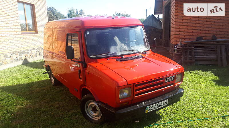 Вантажопасажирський фургон DAF 200 1991 в 