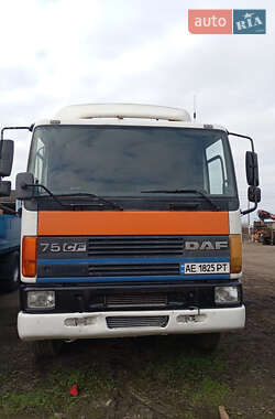 Самосвал DAF 75 2001 в 