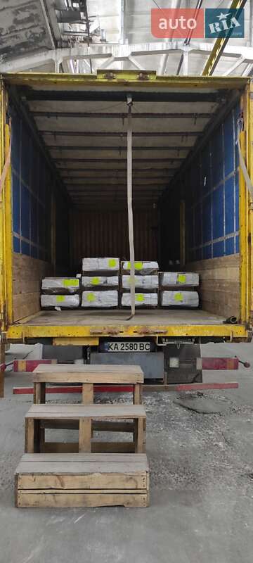 Контейнеровоз DAF 75 2002 в Киеве