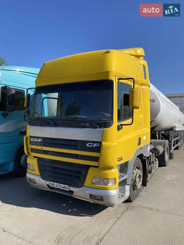 Тягач DAF 85 2002 в 