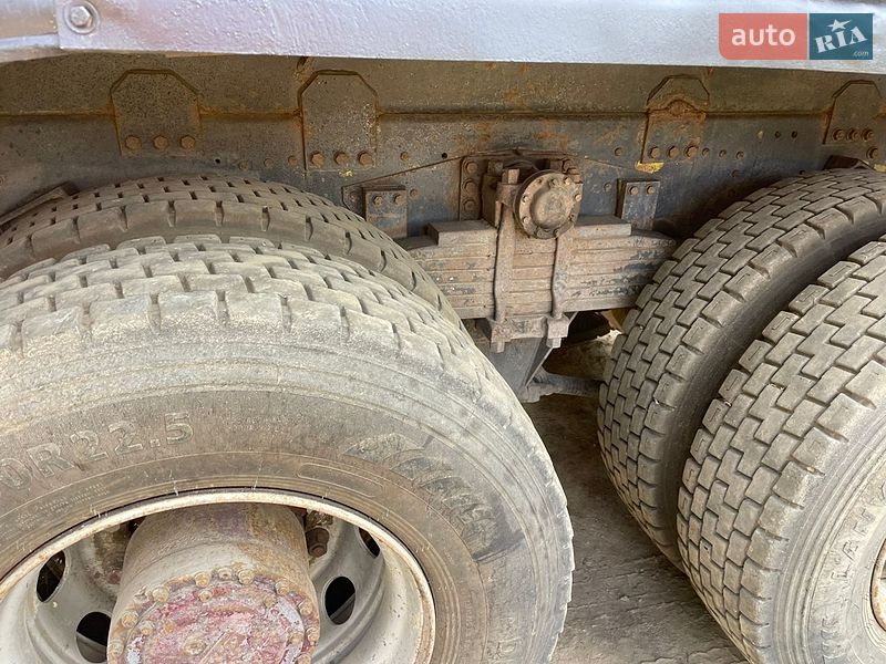 Самоскид DAF 85 2000 в Бучі
