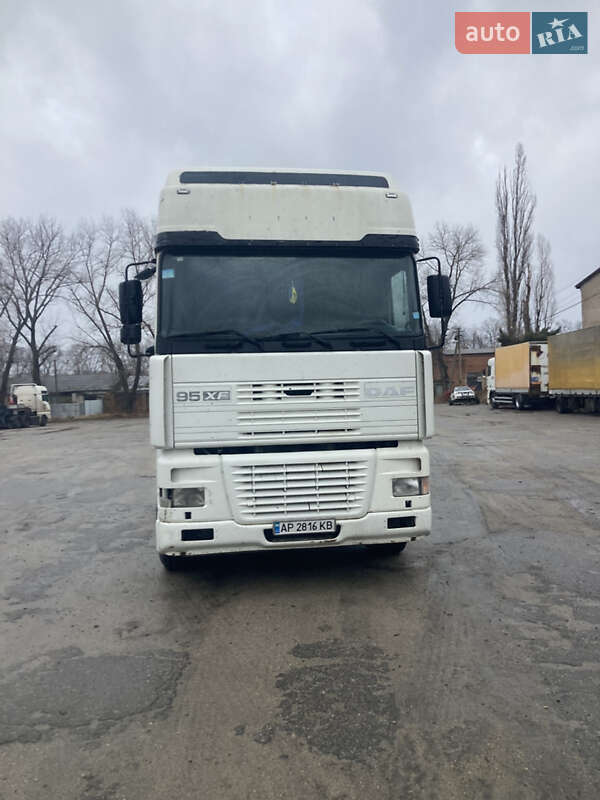 Тягач DAF 95 1998 в Днепре