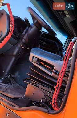 Эвакуатор DAF 95 2004 в 