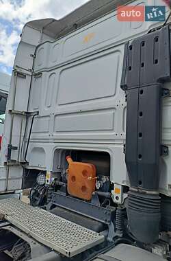Тягач DAF 95 2001 в 