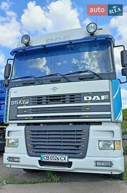 Тягач DAF 95 2001 в 