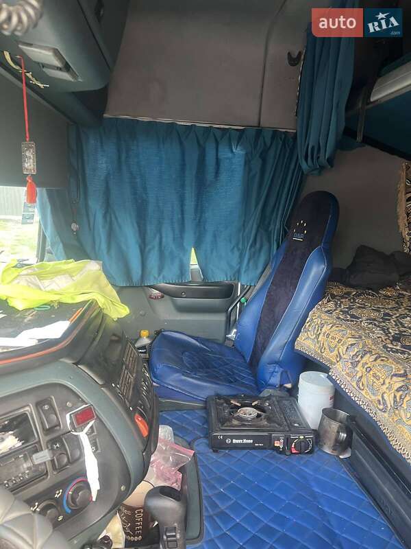 Тягач DAF 95 2004 в Кривому Розі