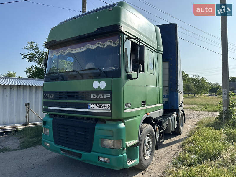 Тентованый DAF 95 2002 в 