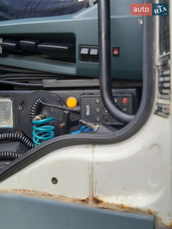 Тягач DAF 95 2002 в Городке