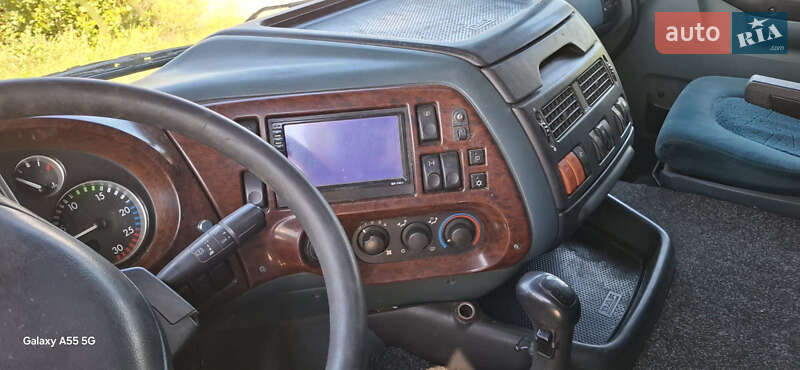 Тягач DAF 95 2003 в Киеве