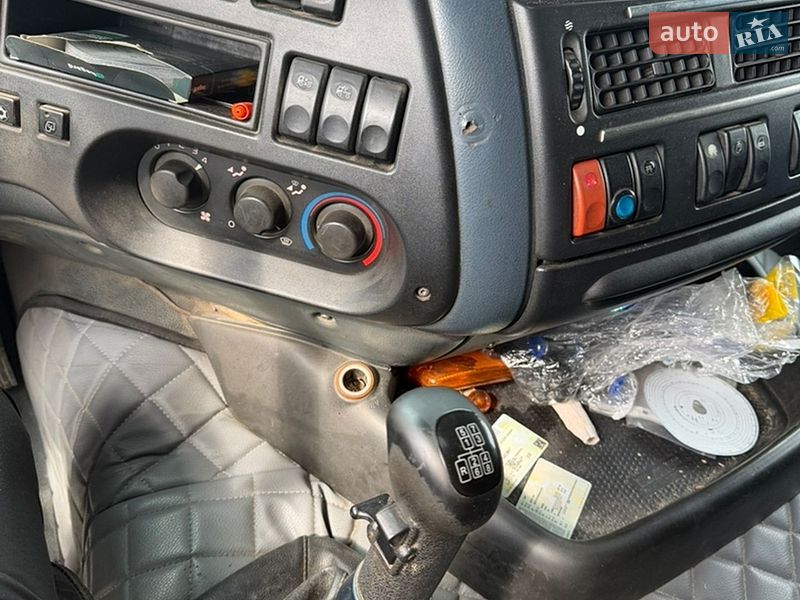 Тягач DAF 95 2002 в Львове
