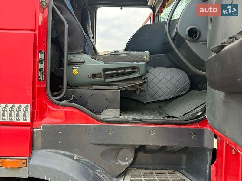 Тягач DAF 95 2002 в Львове