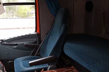 Грузовой фургон DAF AE 2001 в 