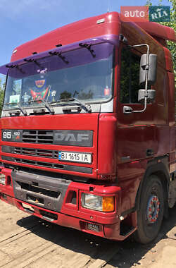 Тягач DAF ATI 1997 в Золотоноше