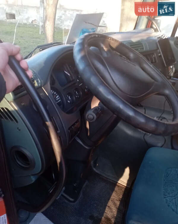 Вантажний фургон DAF CF 75 2003 в Болграді