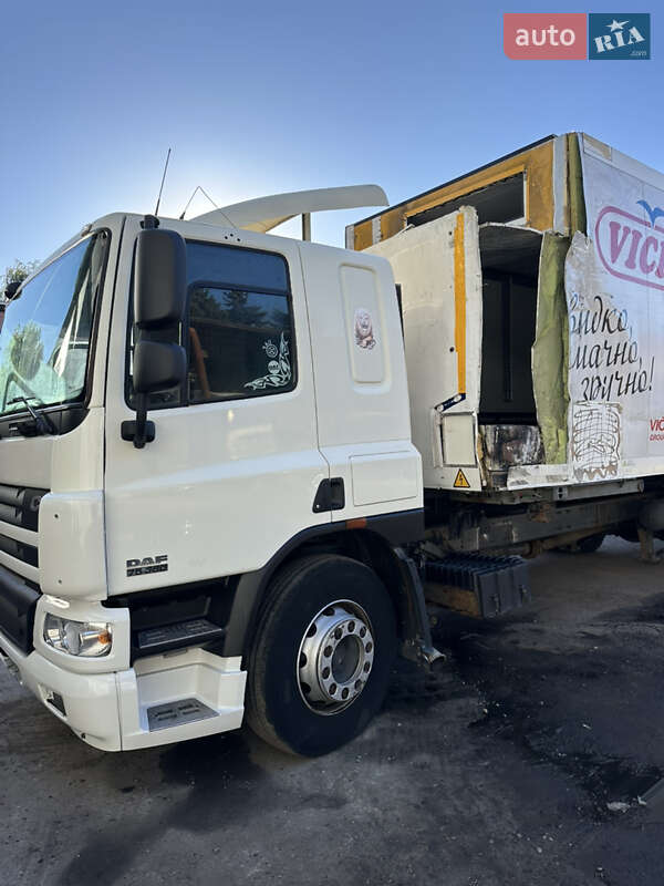 Контейнеровоз DAF CF 75 2008 в Черкасах