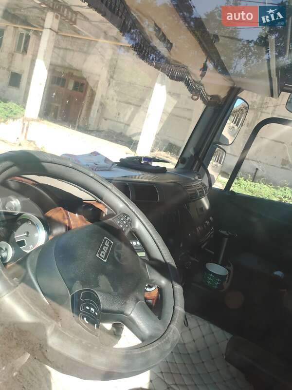Тягач DAF CF 85 2012 в Чернигове