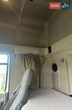 Тягач DAF CF 85 2011 в 