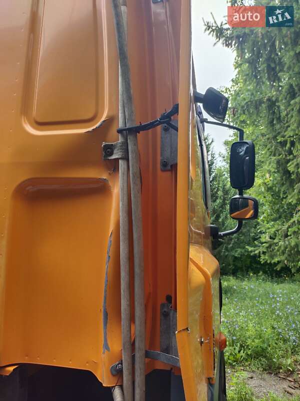 Тягач DAF CF 85 2011 в Литине