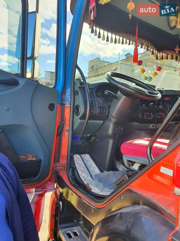 Грузовой фургон DAF CF 85 2005 в Киеве