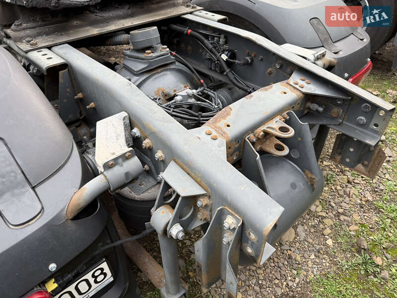 Тягач DAF CF 85 2012 в Долині