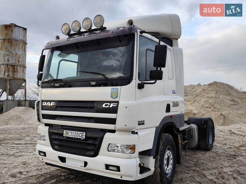 Тягач DAF CF 85 2005 в Радехові фото Тягач DAF CF 85 2005 в Радехові