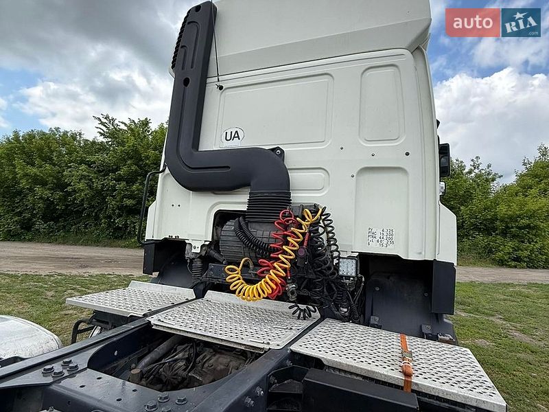 Тягач DAF CF 85 2004 в Гайвороне