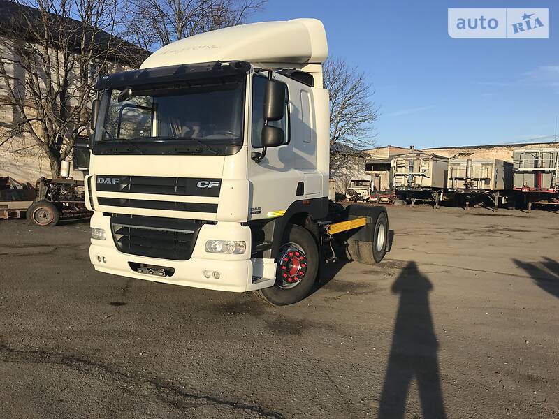 Тягач DAF CF 2011 в 