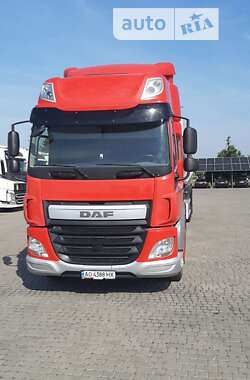 Тягач DAF CF 2014 в Мукачевому