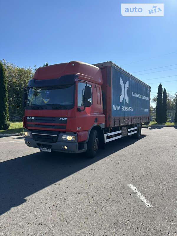 Грузовой фургон DAF CF 2010 в Ровно