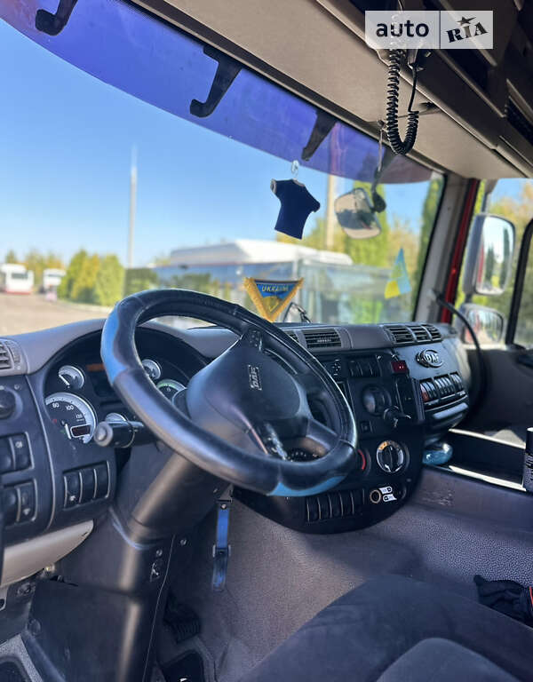 Грузовой фургон DAF CF 2010 в Ровно
