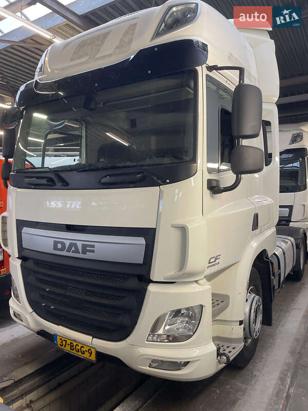 Тягач DAF CF 2015 в Николаеве фото Тягач DAF CF 2015 в Николаеве