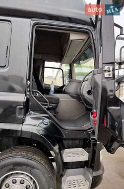 Тягач DAF CF 2015 в 