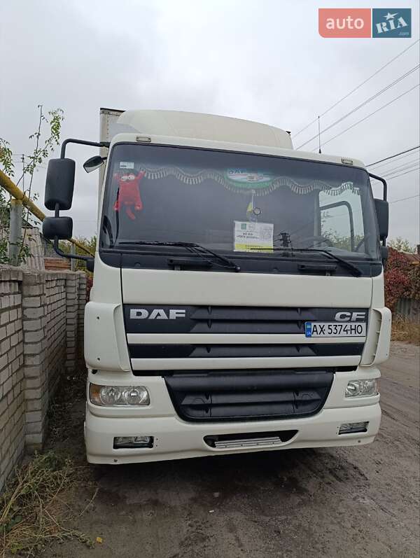 Грузовой фургон DAF CF 2002 в Харькове