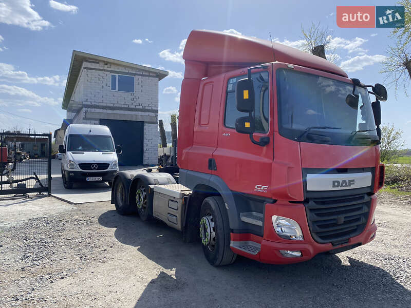Тягач DAF CF 2016 в 