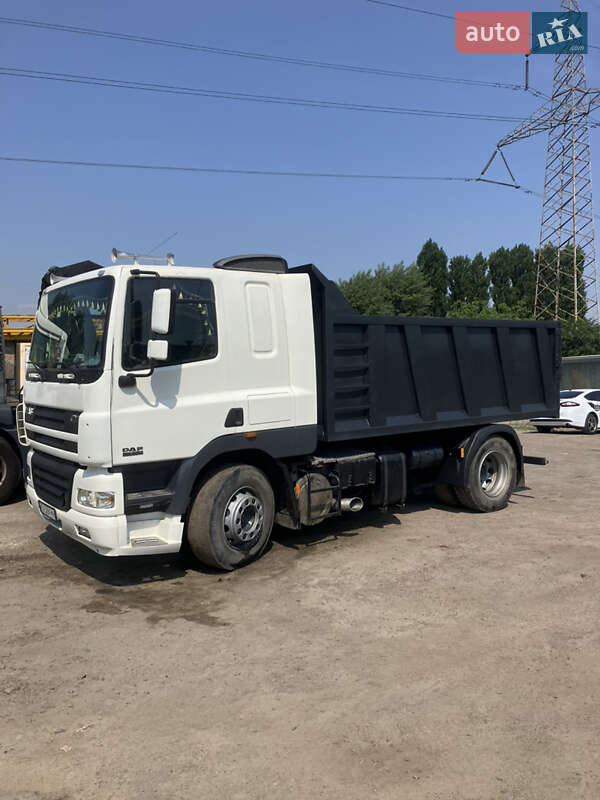 Самоскид DAF CF 2002 в Києві