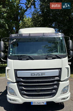 Тягач DAF CF 2016 в 
