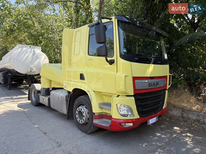Самосвал DAF CF 2016 в 