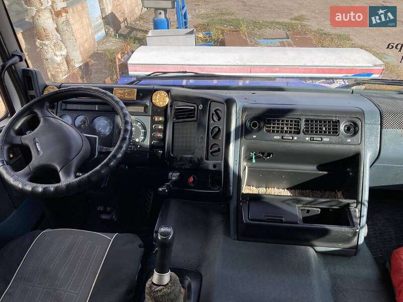 Грузовой фургон DAF CF 2002 в Черкассах