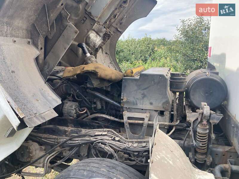 Грузовой фургон DAF CF 2002 в Черкассах