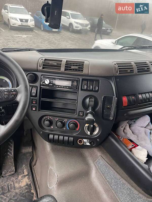 Тягач DAF CF 2011 в Львові