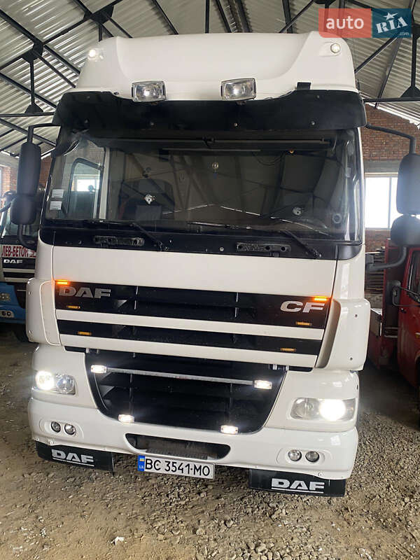 Тягач DAF CF 2013 в Новояворовске