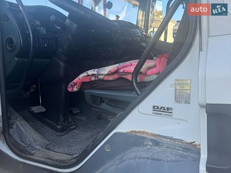 Самоскид DAF CF 2004 в Львові