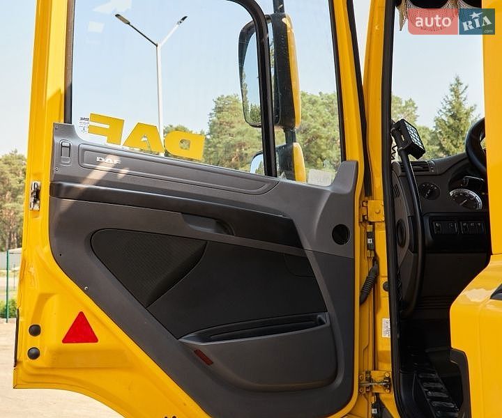 Автовоз DAF CF 2016 в Рівному