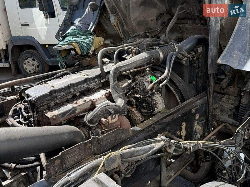 Грузовой фургон DAF FA 2003 в Киеве