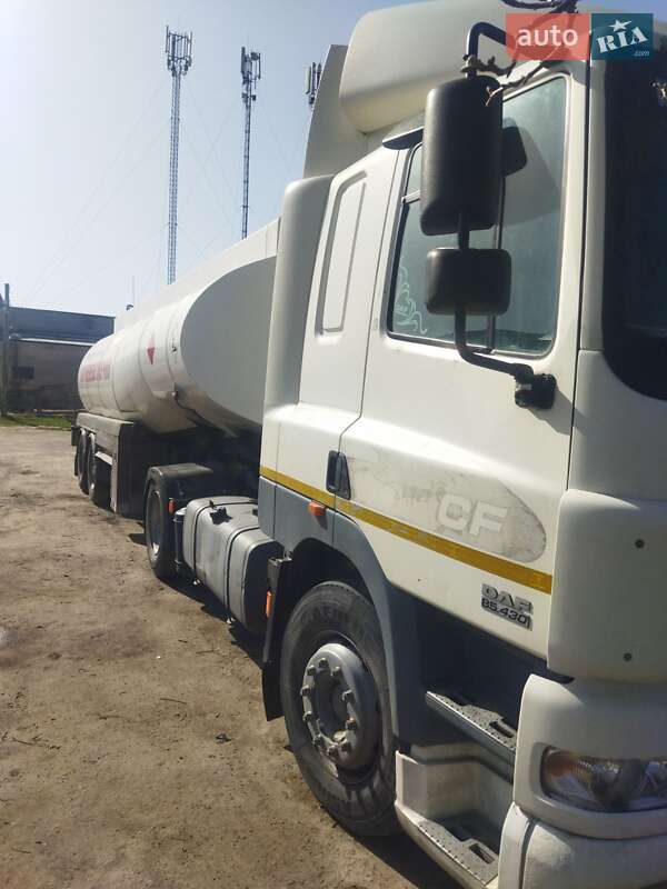 Бензовоз DAF FT 2007 в Киеве