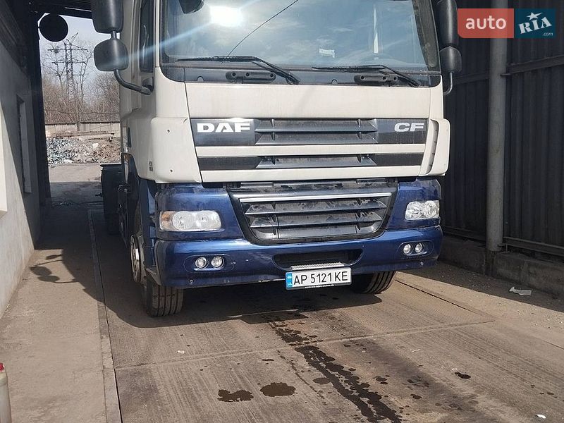 Контейнеровоз DAF FT 2012 в Судовій Вишні