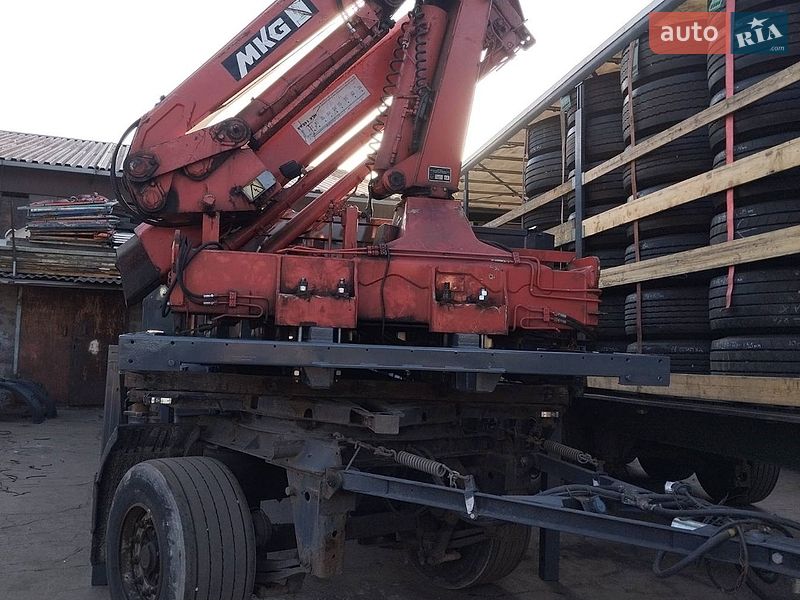 Контейнеровоз DAF FT 2012 в Судовій Вишні