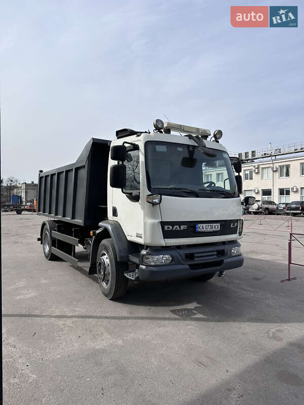 Самосвал DAF LF 2012 в Василькове